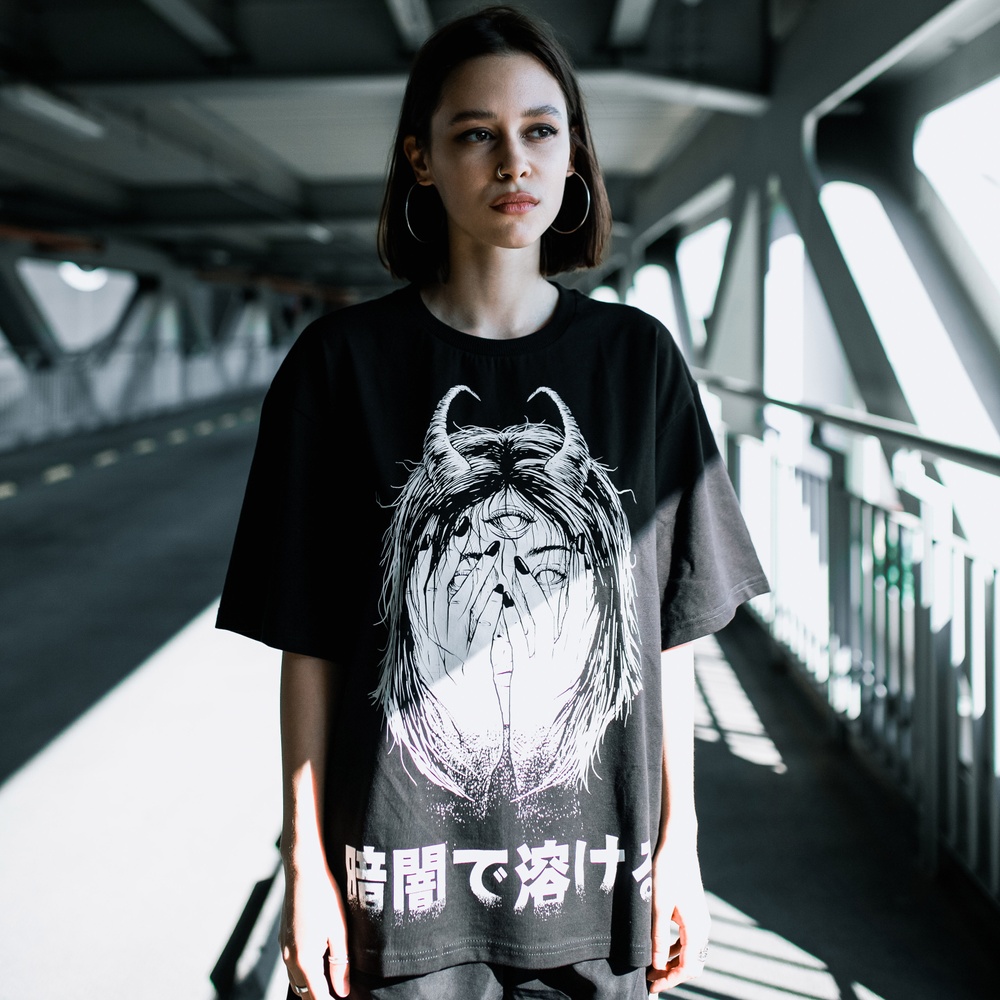 T-Shirt "Darkness" Oversize